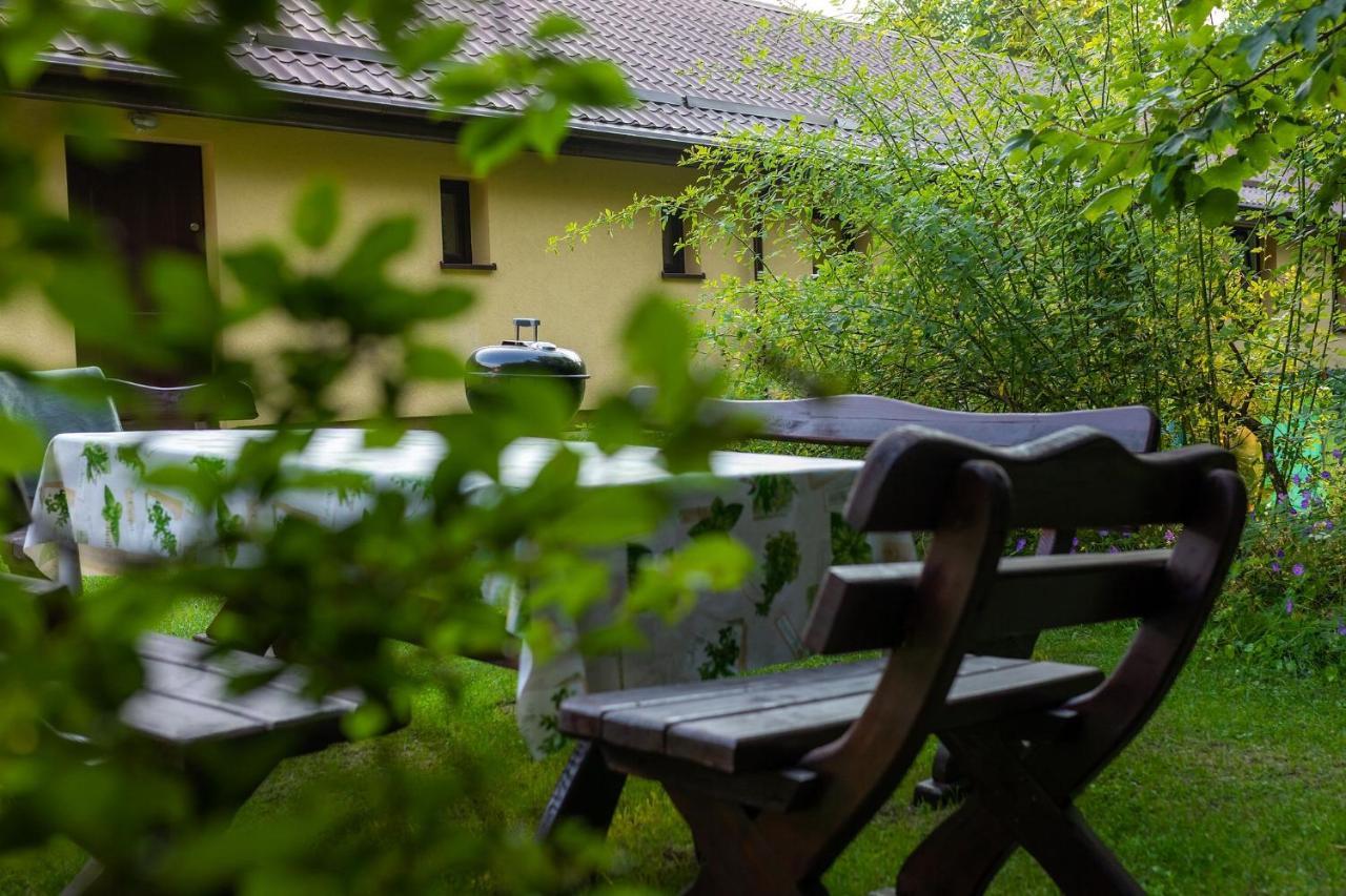 Zielono Mi - Dom Goscinny W Lapalicach Lapalice Buitenkant foto